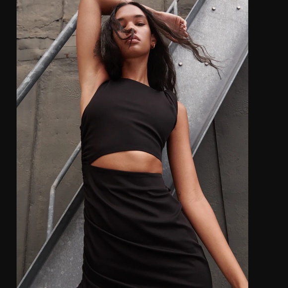 Zara Dresses & Skirts - NWT ZARA CUT OUT DRESS sz XS
